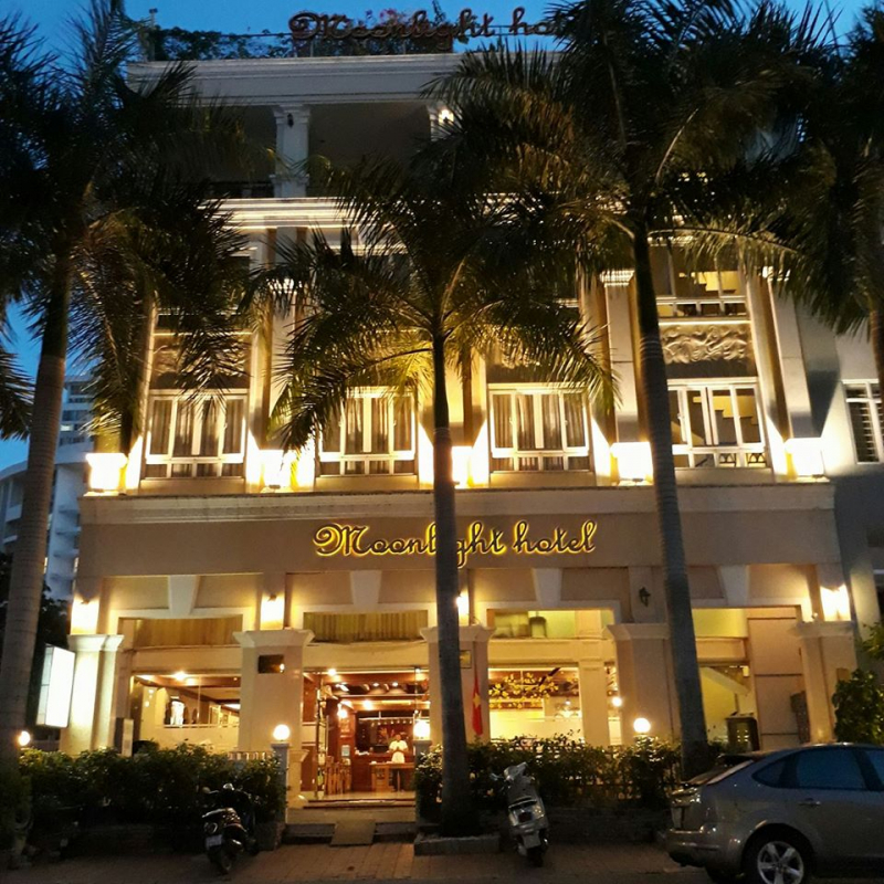 khách sạn Moonlight Saigon South