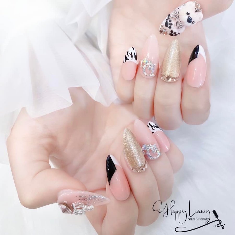 happy-luxury-nails-beauty